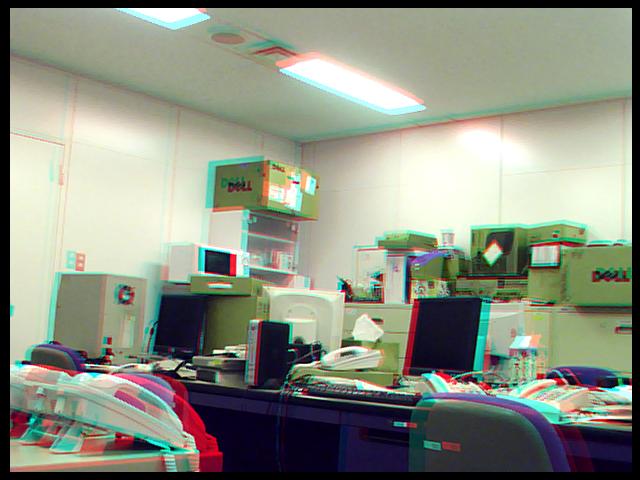 https://www.galileo.co.jp/mt/uehara/images/Minoru%203D%20Webcam%20Photo3anaglyph.jpg